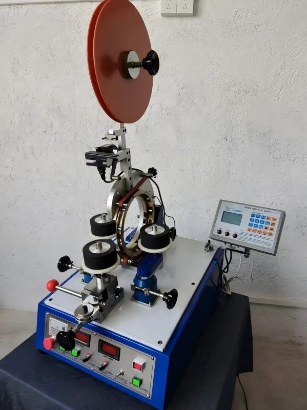 चिपकने वाली टेप वाइंडिंग मशीन GWLT-850
