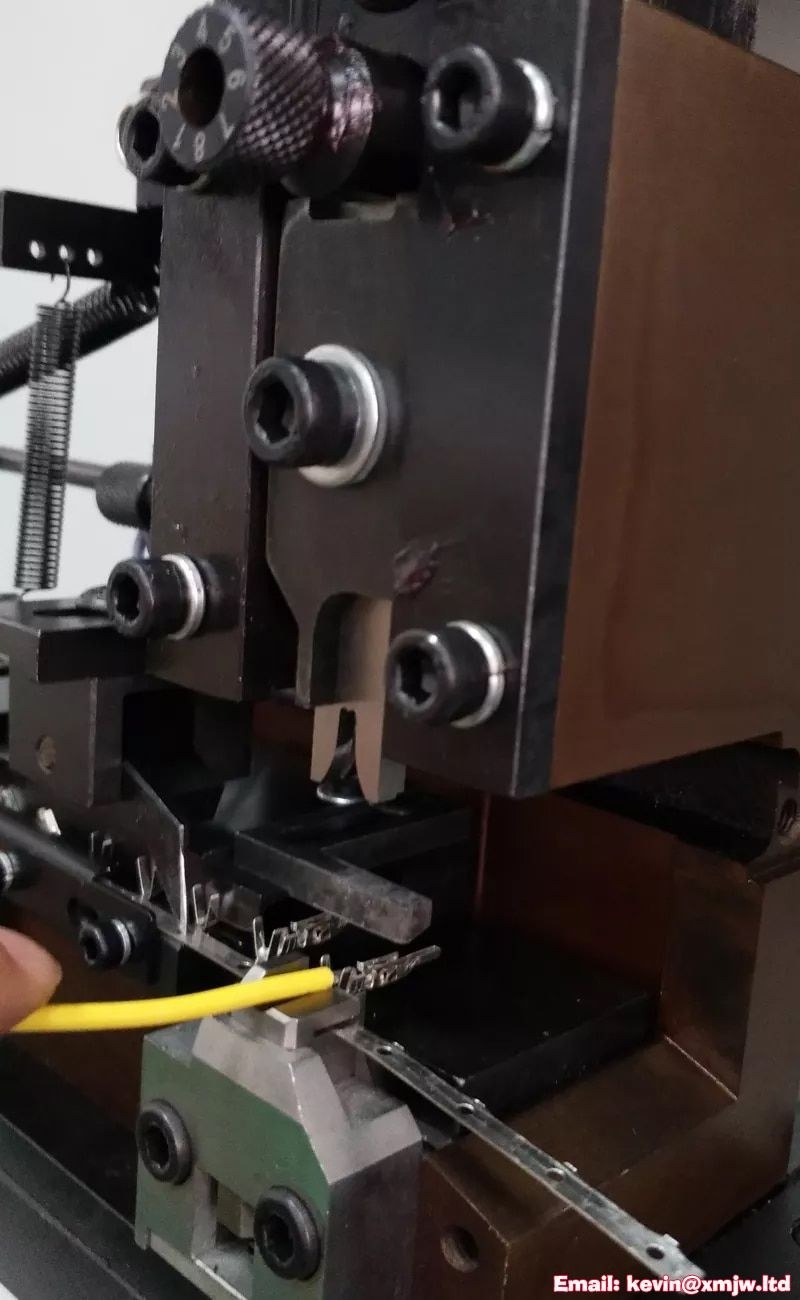 Customized Side Feed Terminal Crimping Applicator OTP Terminal Machine Mold