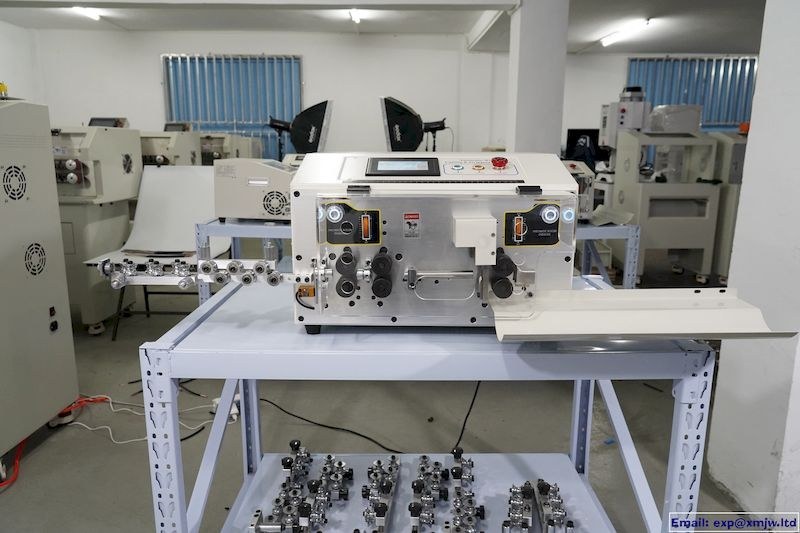 SWT508MAX-6/SP 25mm² Lifting Wheel Wire Stripper